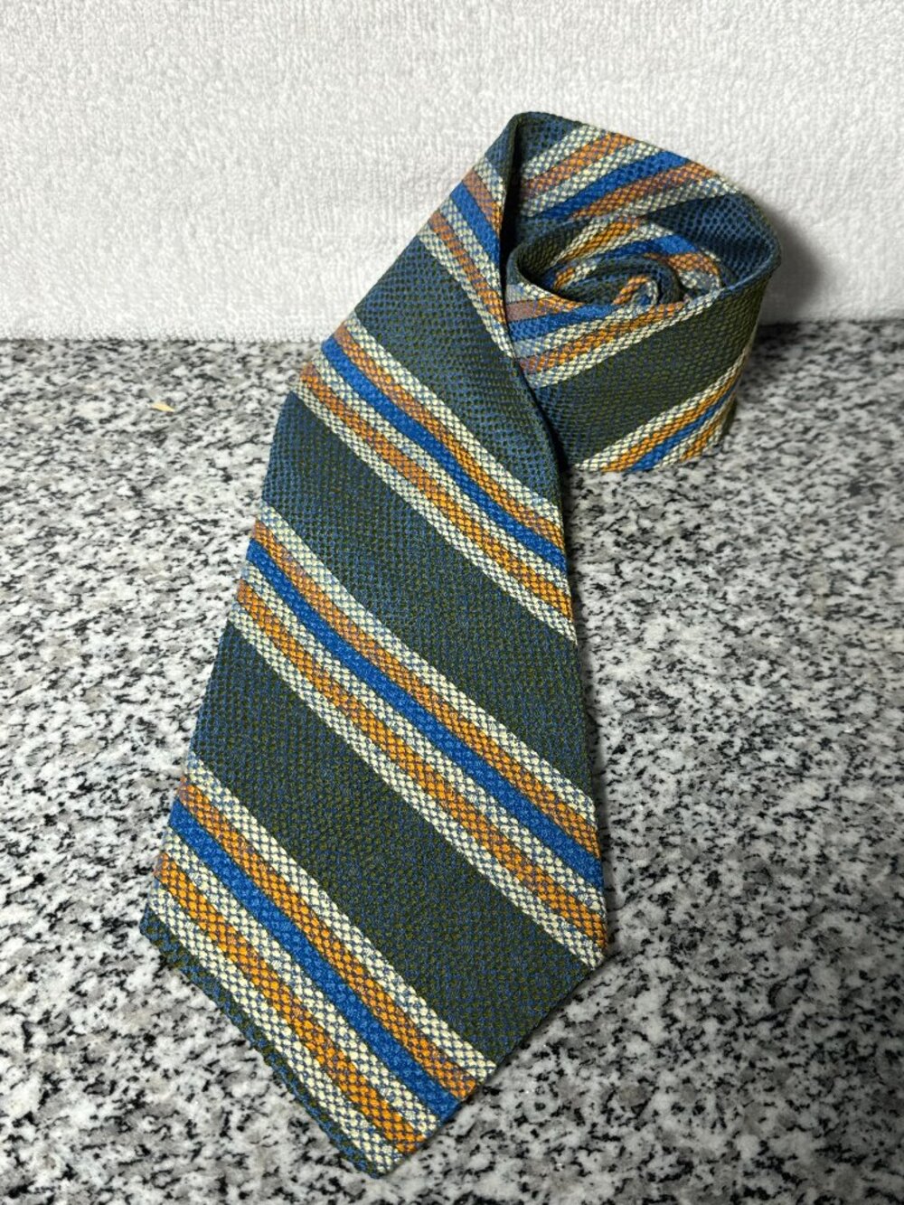 VINTAGE Redwood & Ross Men’s Neck Tie  Silk/Dacron Blend